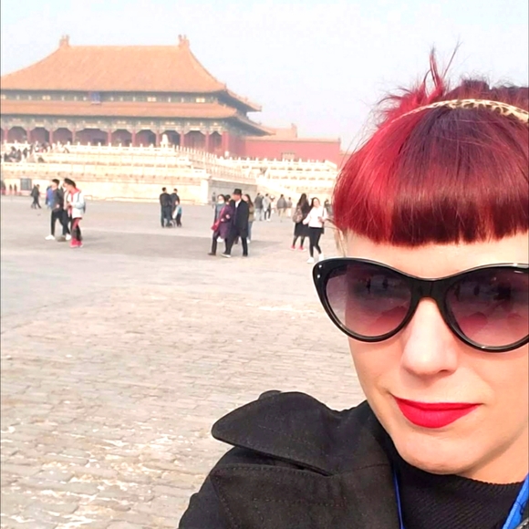 Meet your Posher, Dawn - Picture 2 of 2